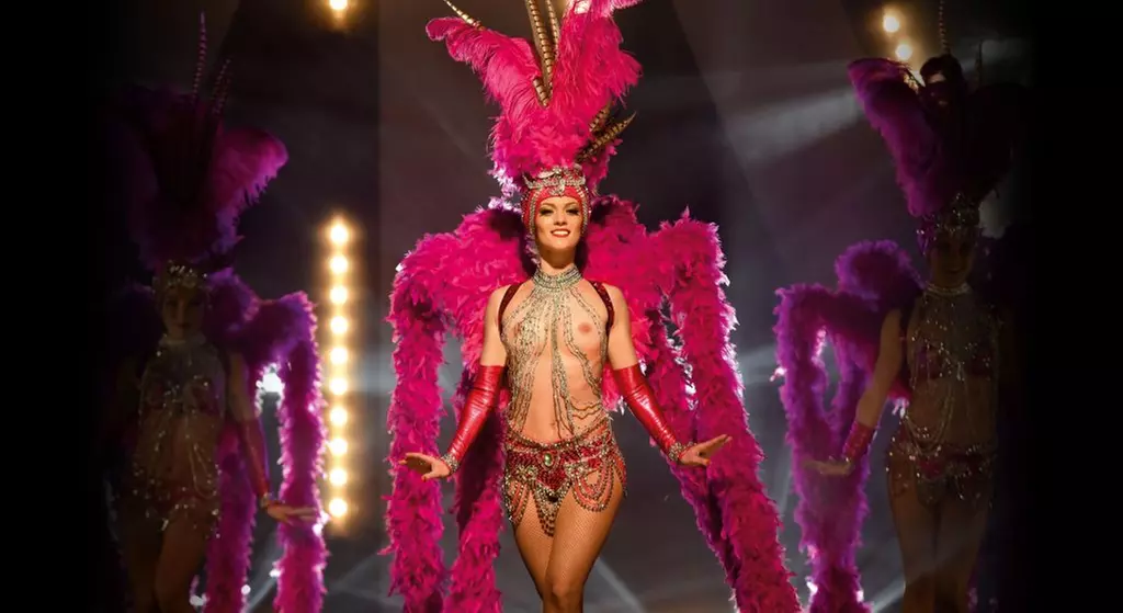 Déjeuner ou dîner-spectacle pour deux avec 4 formules au choix dès 49,90 € au cabaret Voulez-Vous Orléans - Primary Image