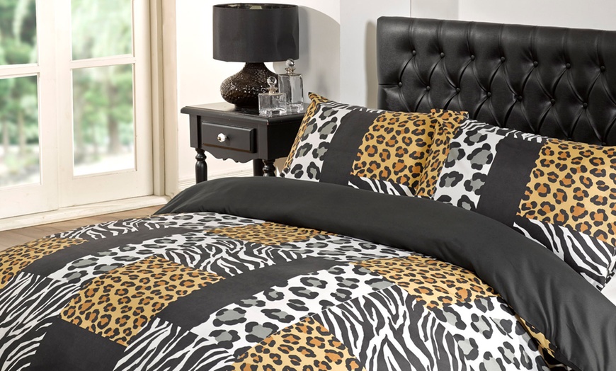 Image 16: Duvet Sets in Choice of Design