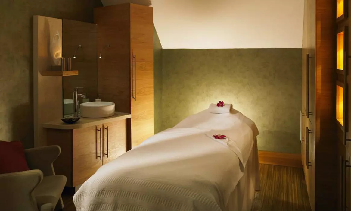 4* Norfolk: Standard Double or Twin Room Stay with Breakfast & More