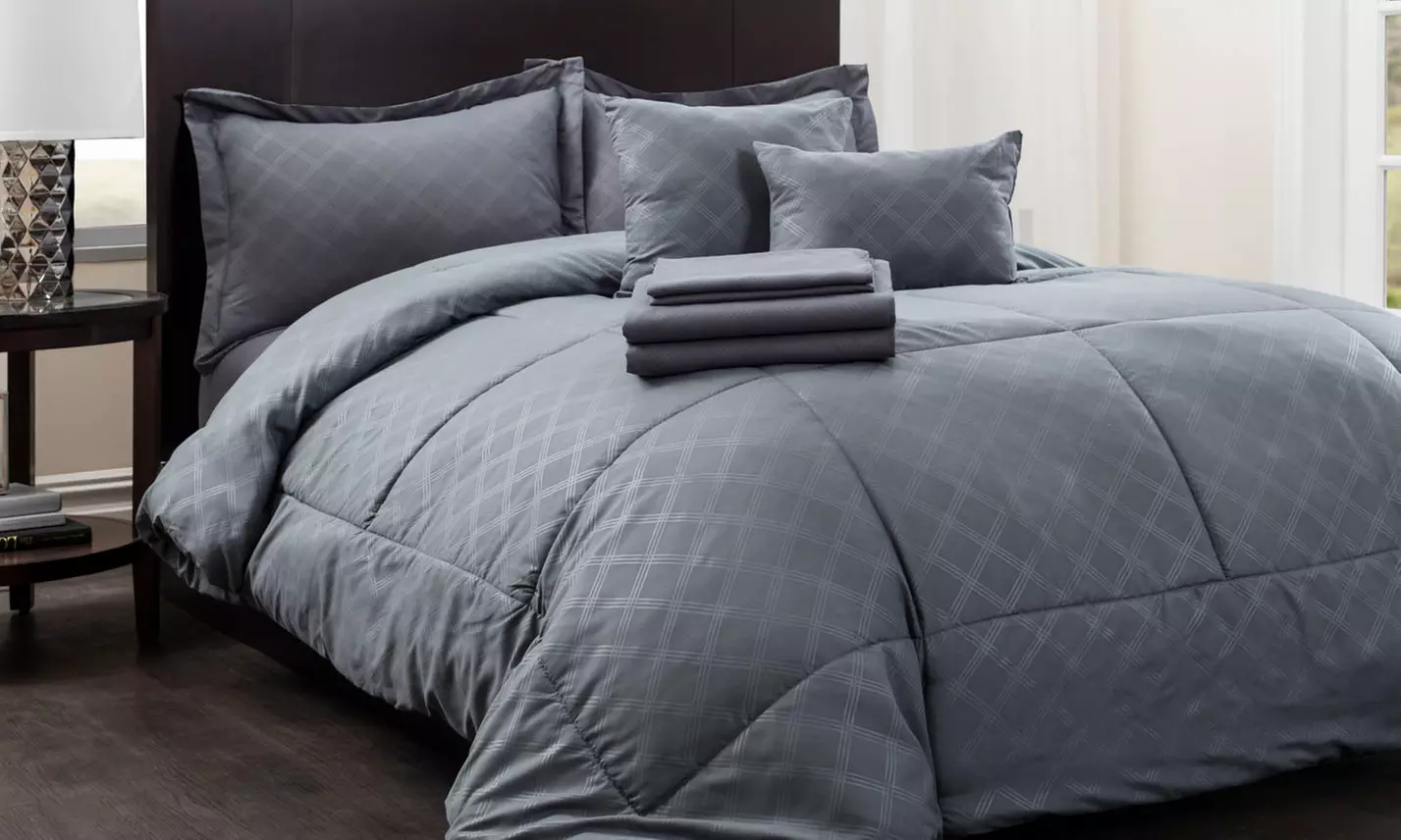 Hotel New York Plaid Bed-in-a-Bag Comforter and Sheets (9-Pieces) - Primary Image