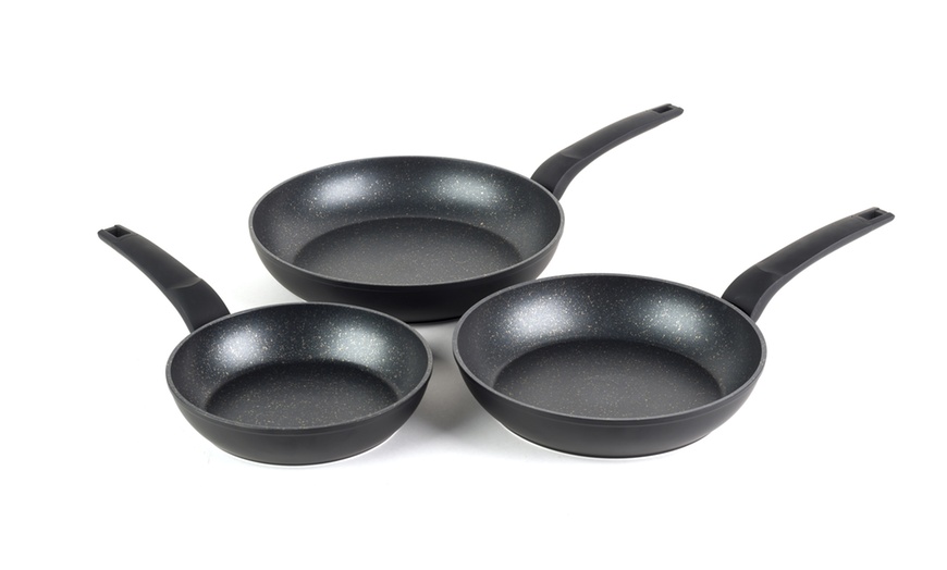 Image 35: Salter Cookware Collection