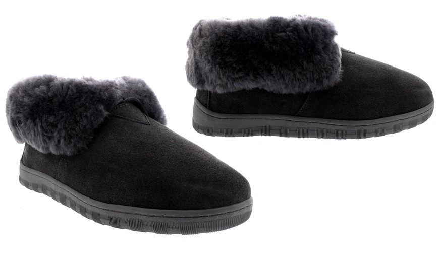 Image 27: Men's Sheepskin Slippers