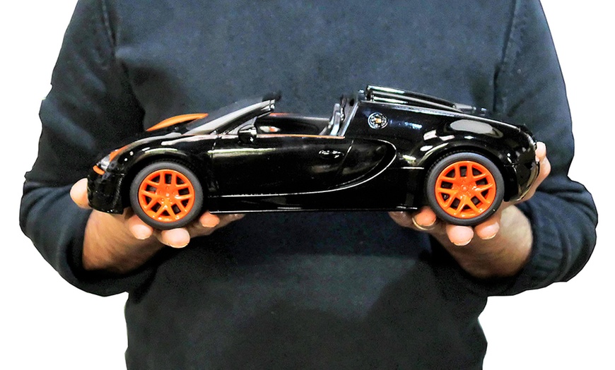 Image 5: Rastar Remote Control Car