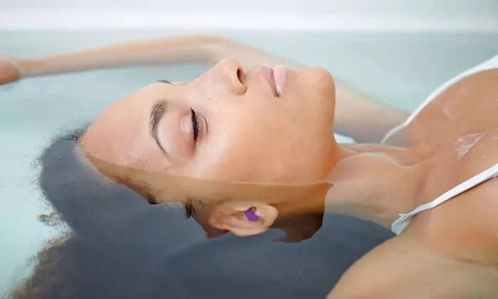 Experience Maeceuticals Institute's Ultrasonic Cavitation Treatments for Fat and Cellulite Reduction with up to 91% off - Primary Image