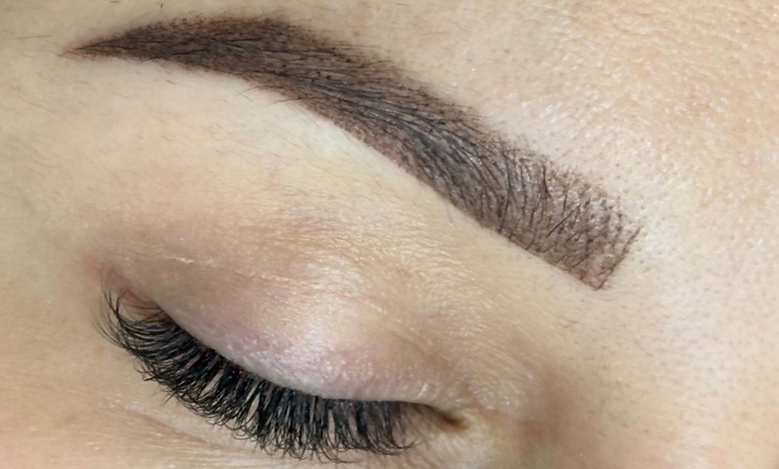 Image 1: Micropigmentación o microblading de cejas en Albanylash