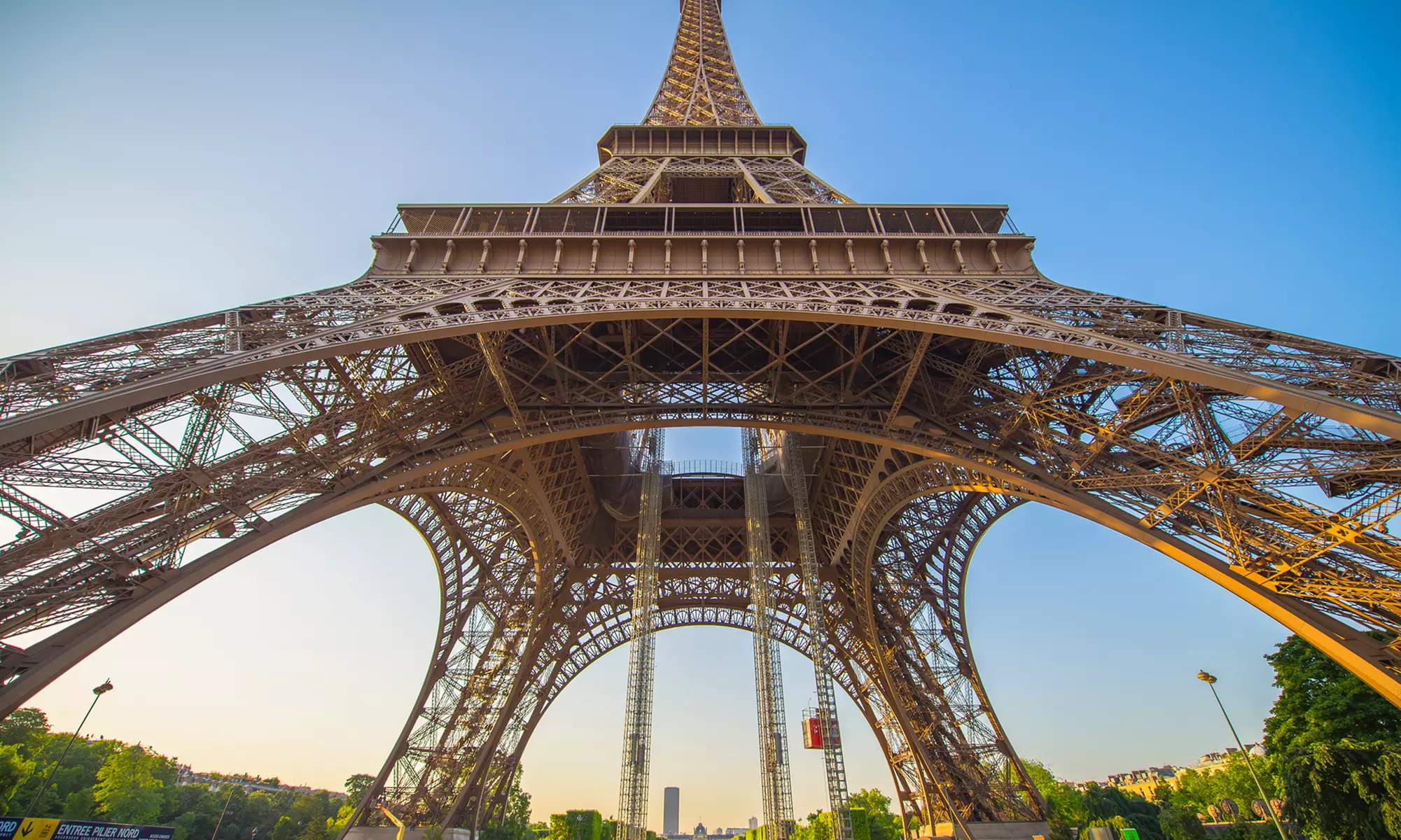 Paris: Classic- oder Superior-Doppelzimmer für Zwei mit Frühstück im Hôtel de l'Exposition Tour Eiffel - Primary Image