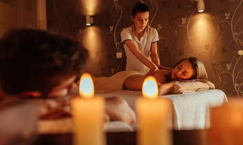 Masaje hindú individual o en pareja en rostro, cuello y hombros