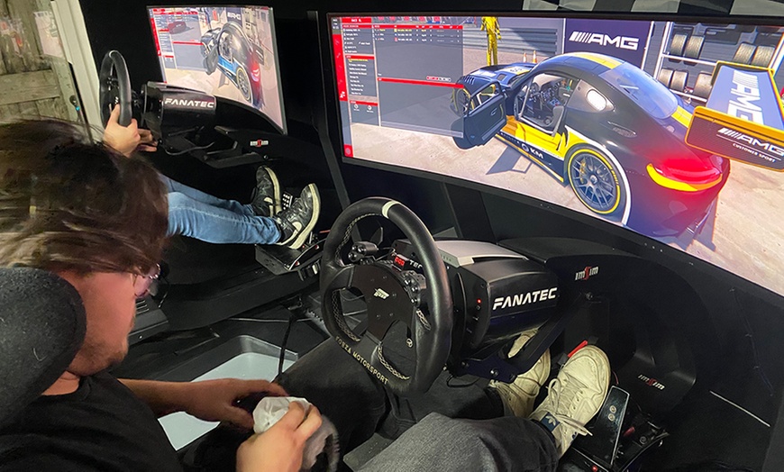 Image 2: Simulateur automobile sur vérins avec Racing Sensations