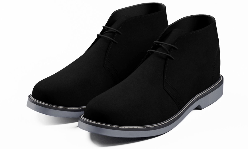 Image 4: Chaussures en daim pour homme