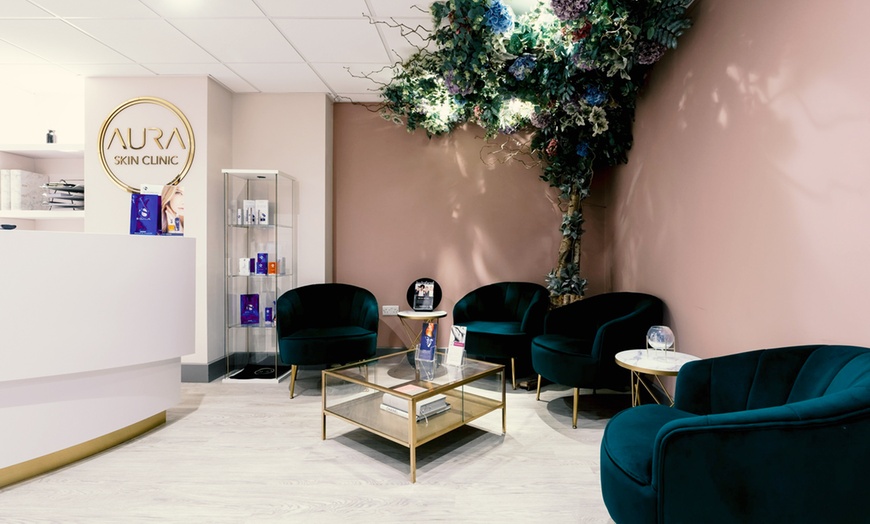 Image 4: Full Body or Back, Neck & Shoulder Massage with Foot Massage or Facial