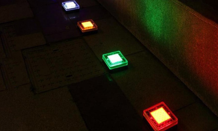 Image 4: Solar Glass Brick LED Light