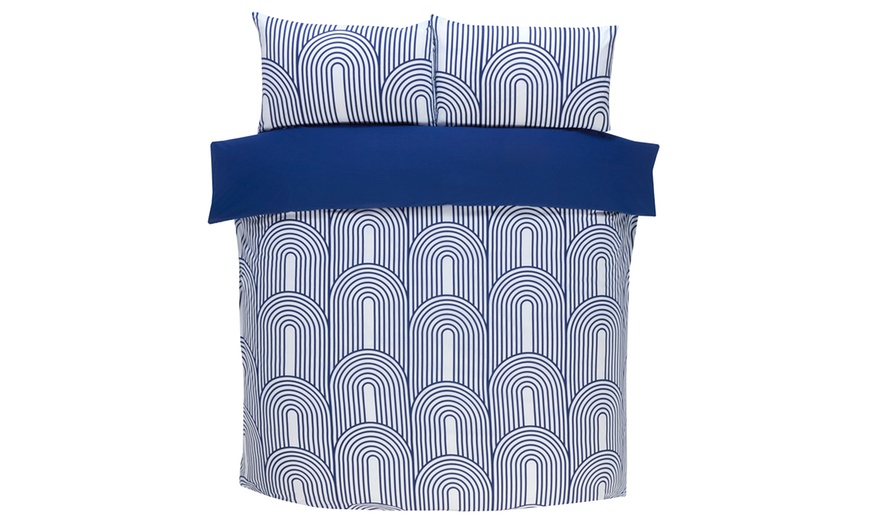 Image 16: Arches or Gingham Duvet Set