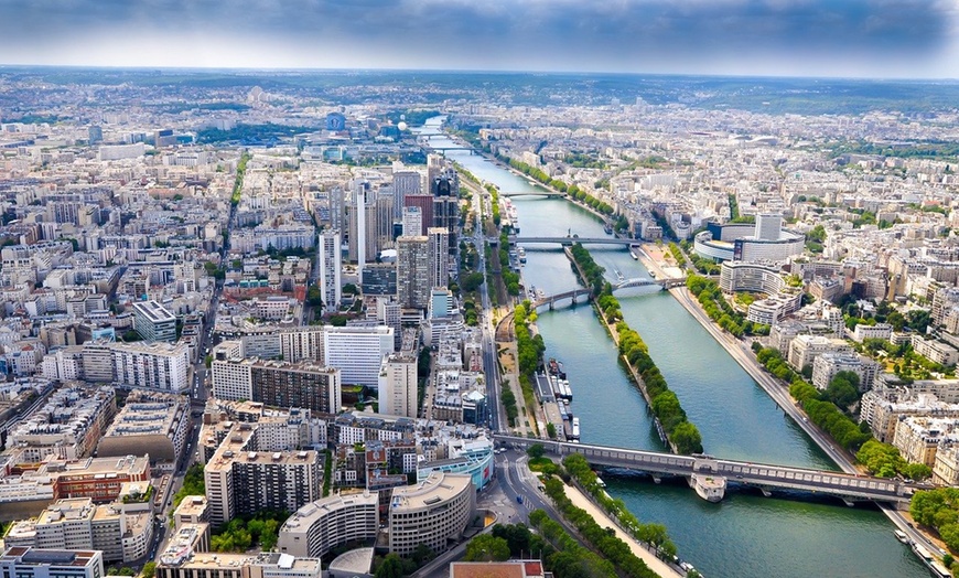 Image 1: Proche Paris : chambre double pour 2 personnes avec petit-déjeuner 