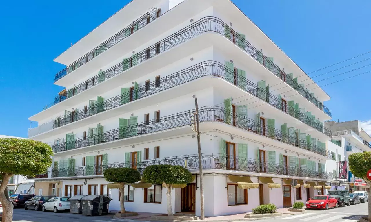 ✈ Ibiza, Estate 2026: Volo diretto più 7 notti in hotel