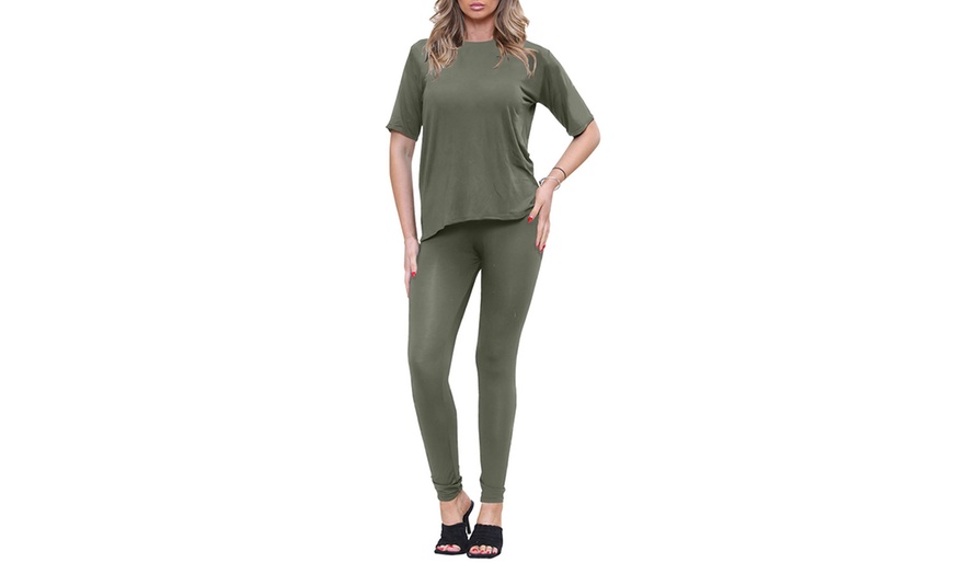 Image 18: Women's Oversized T-shirt and Leggings Co-Ords Lounge Set