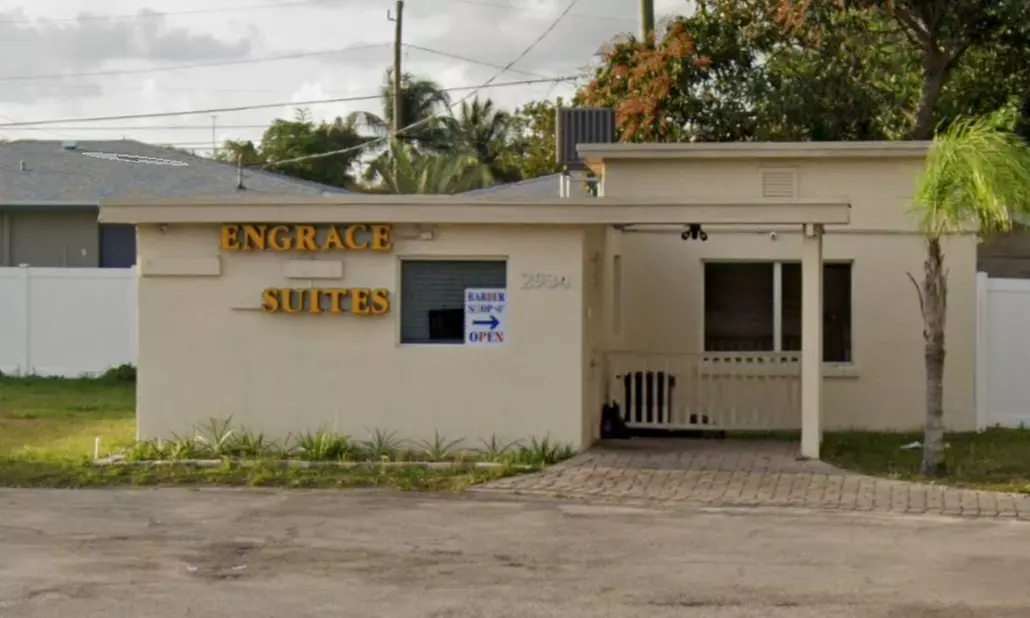 Express Your Naste Offers One, Three, or Five Vacuum Butt Lift Sessions to Enhance Curves (Up to 42% Off) - Second Medium