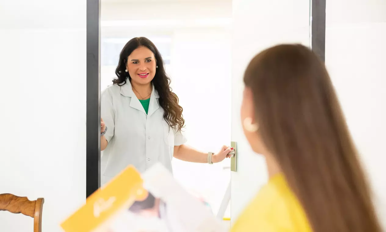 Hautverjüngende Behandlung mit Infrarot-Lichttherapie für 1 Person