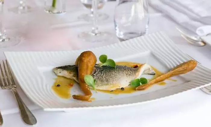 Découvrez une table d’exception nichée au cœur de la Provence