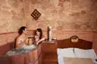 Beer spa para 2 personas con baño de cerveza, degustación, aperitivo, sauna y pack con cerveza artesanal y más - Second Medium