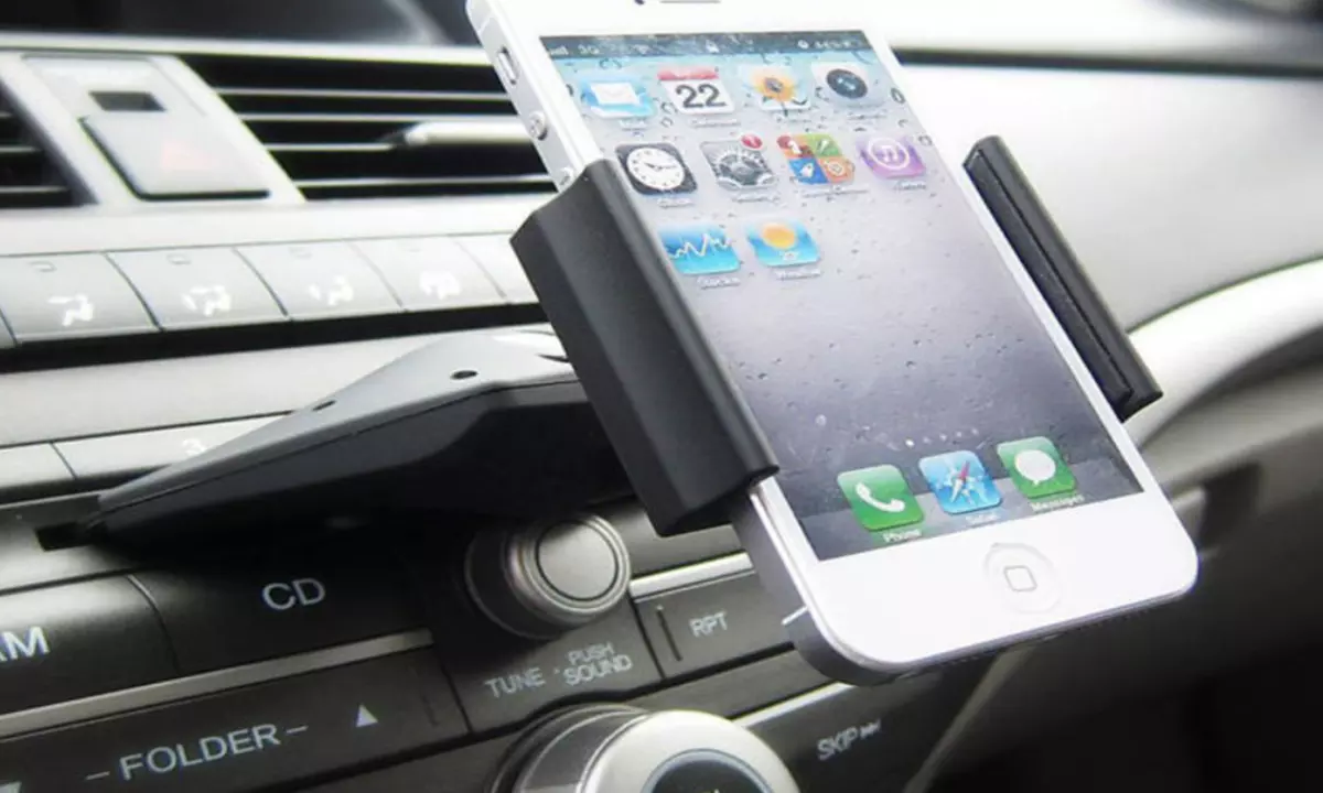 1x, 2x, oder 3x Smartphone- und Navi-Halterung für die CD-Slots im Auto - Primary Image