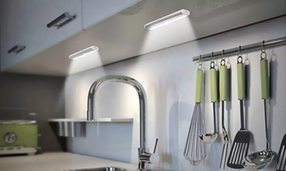 1x oder 2x LED-Lampe mit Bewegungssensor