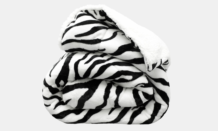 Image 2: Couette Zebra réversible, 100% microfibre. Sampur