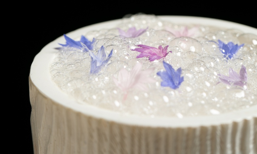 Image 9: Prueba algo único: menú degustación para 2 en Basque by Eneko Atxa