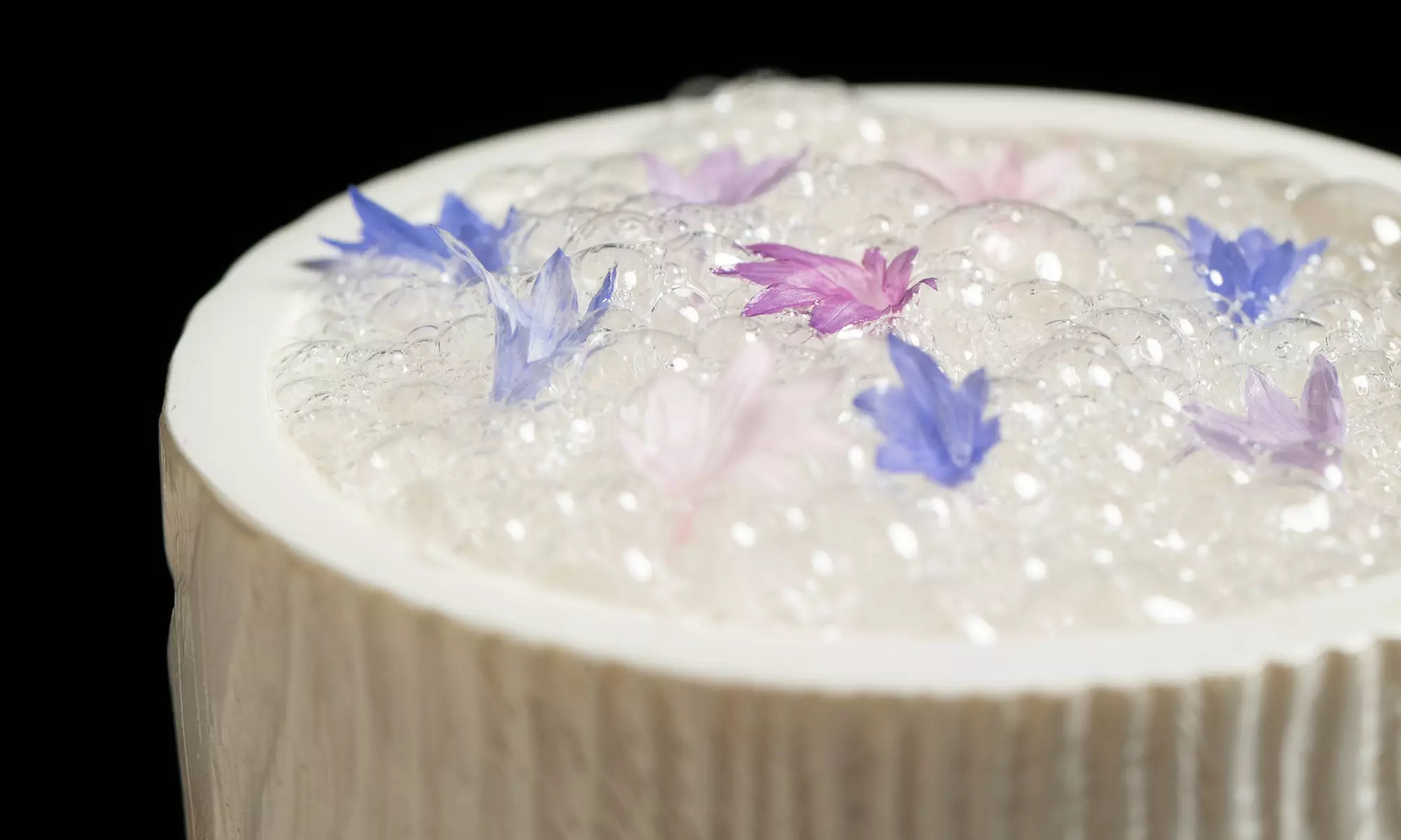 Menú degustación vasco con 4 entrantes, principal y postre para 2