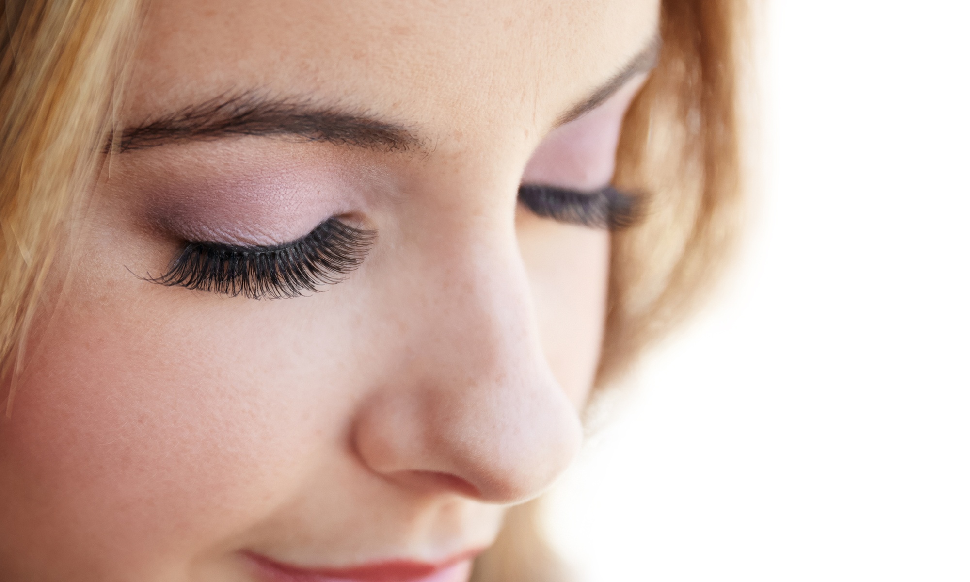 Enhance Your Look with Eyelash Extensions and Touch-Up