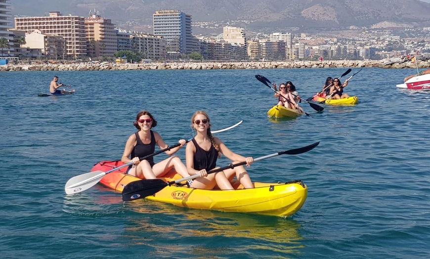 Image 1: Explora la costa de una manera única: kayak doble de 1 o 2 horas