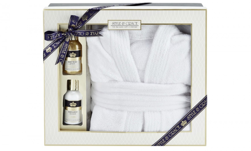 Image 4: Style and Grace Bath Gift Set