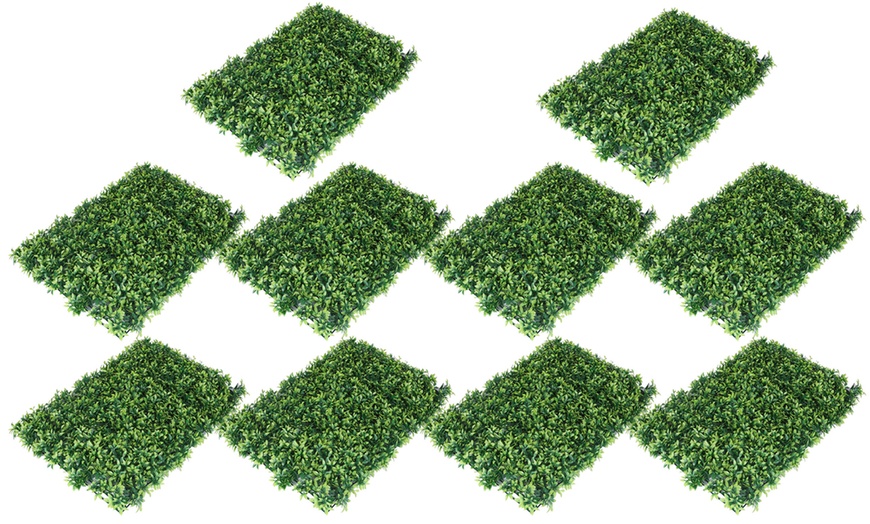 Image 30: Set of 10 Artificial Grass Vertical Garden Wall Mats