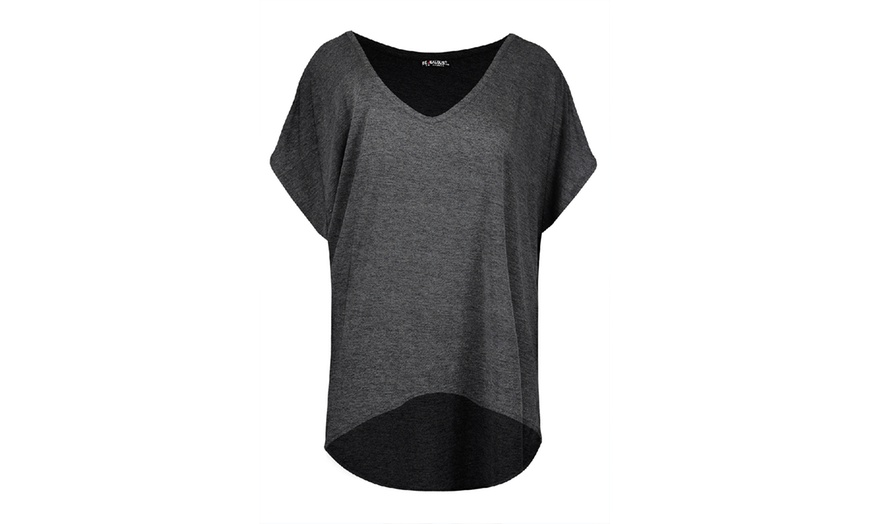 Image 2: Plain Baggy T-Shirt