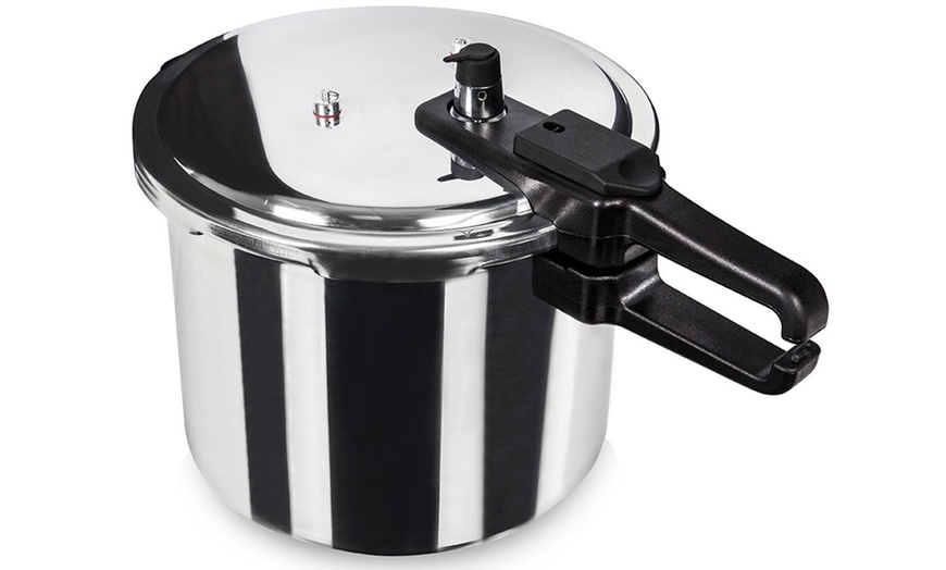 Image 3: Tower 11L Pressure Cooker