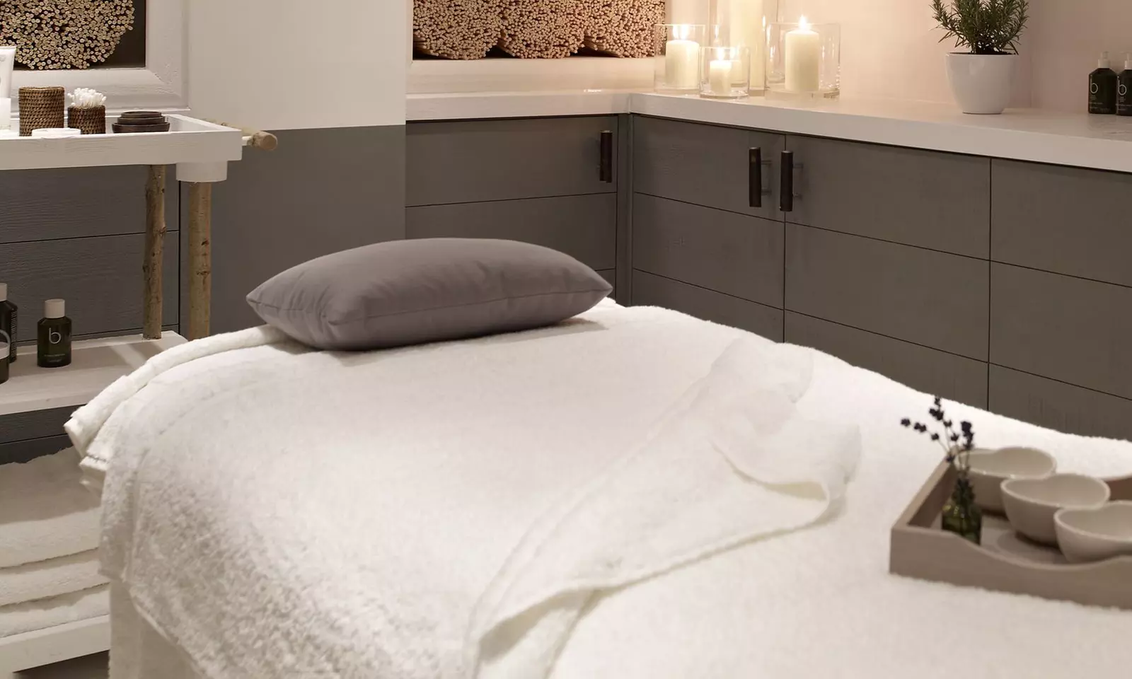 Up to 60% Off on Massage - Lymphatic Drainage at The Gloss