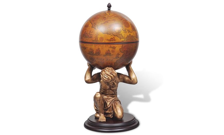 Image 10: Globe bar 