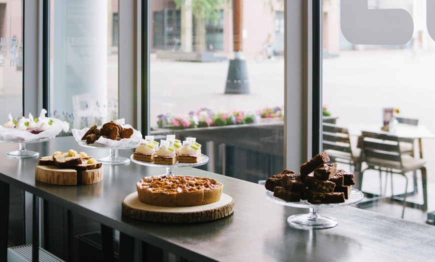 Image 9: Lunch in hartje Leeuwarden