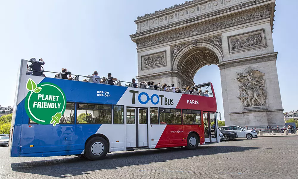 Admirez Paris à ciel ouvert dans un bus 100 % électrique avec pass 1 ou 2 jours Tootbus - Primary Image