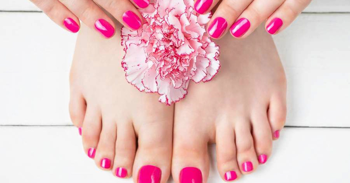 Manicura, pedicura express o dúo semipermanente en Palma de Mallorca