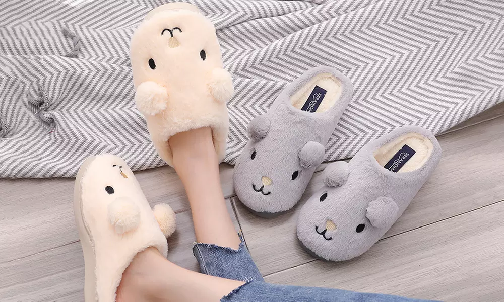 SERANOMA Women's Soft Plush Indoor Animal Slippers - Primary Image