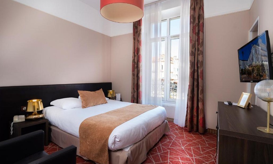 Image 7: Saint-Raphaël : 1 à 3 nuits avec petit-déjeuner et menu découverte