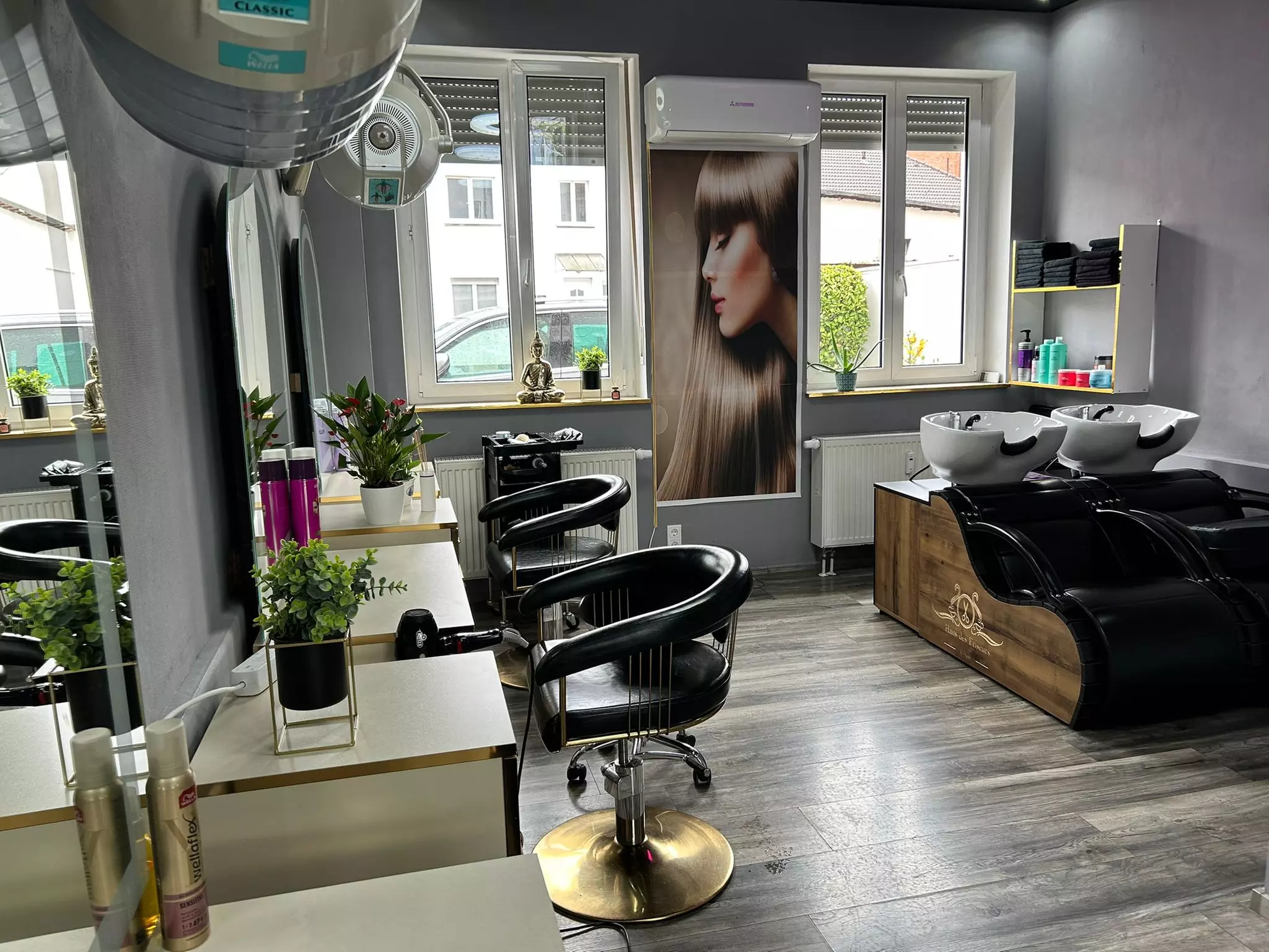 Haarschnitt, opt. mit Coloration