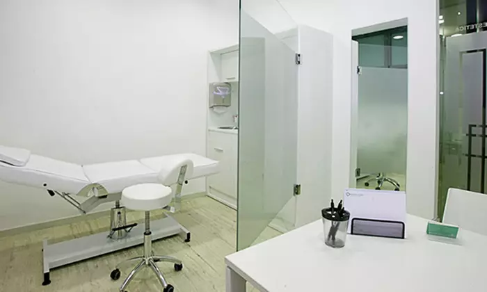 ¡Adiós, varices! 1 o 2 sesiones de escleroterapia vascular en piernas