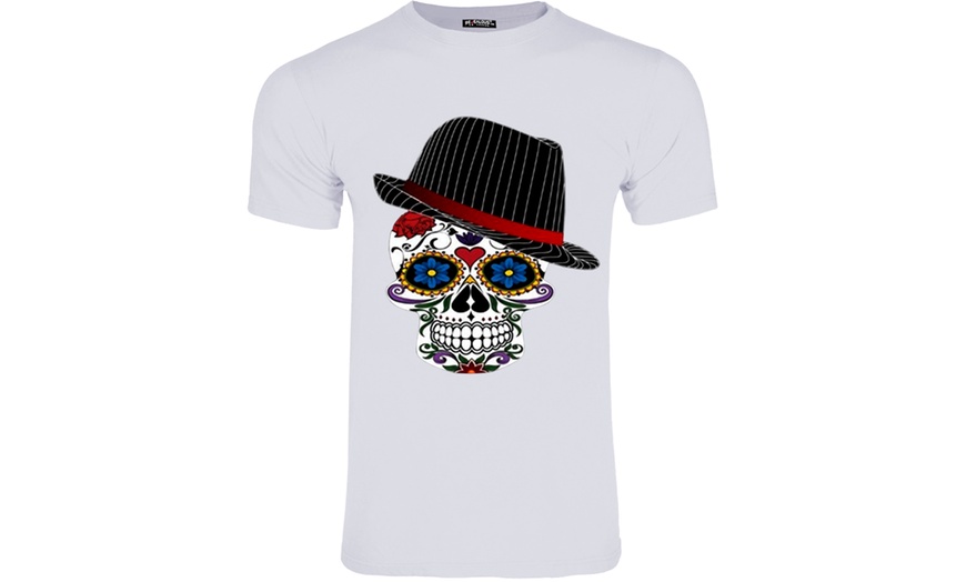 Image 4: T-Shirt mit Totenkopf-Design