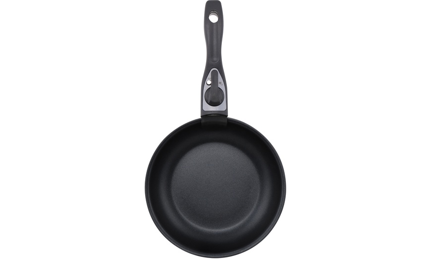 Image 22: Cookware with Detachable Handles