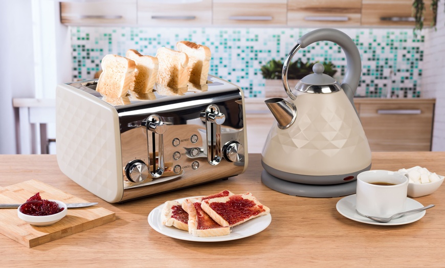 Up To 49% Off Salter Toaster And Kettle Set | Groupon