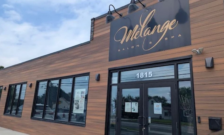 Image 2: 1 or 3 30-Minute Infrared Sauna Sessions with Optional ProSkin Facial