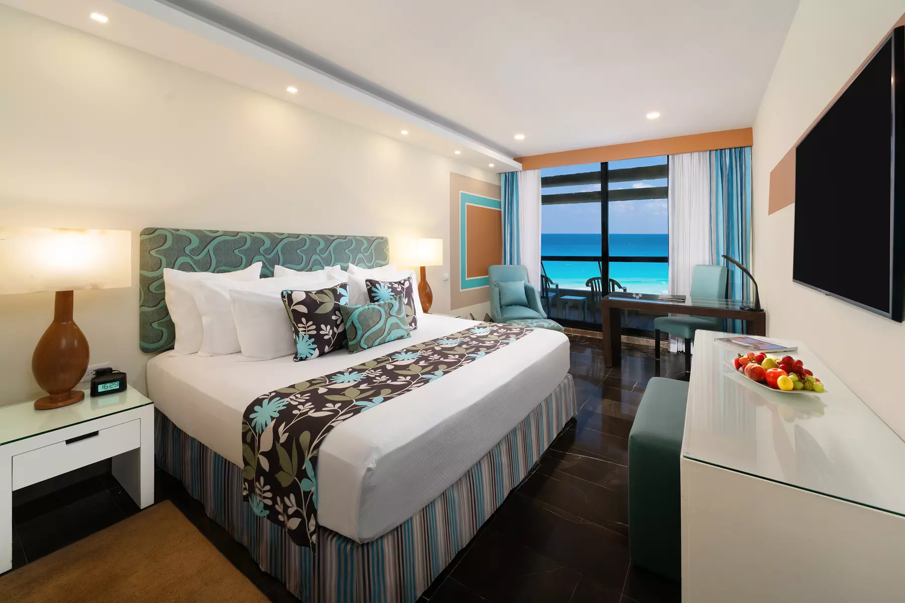 Members: All-Inclusive Stay for Two at The Pyramid Cancun - Book Now!