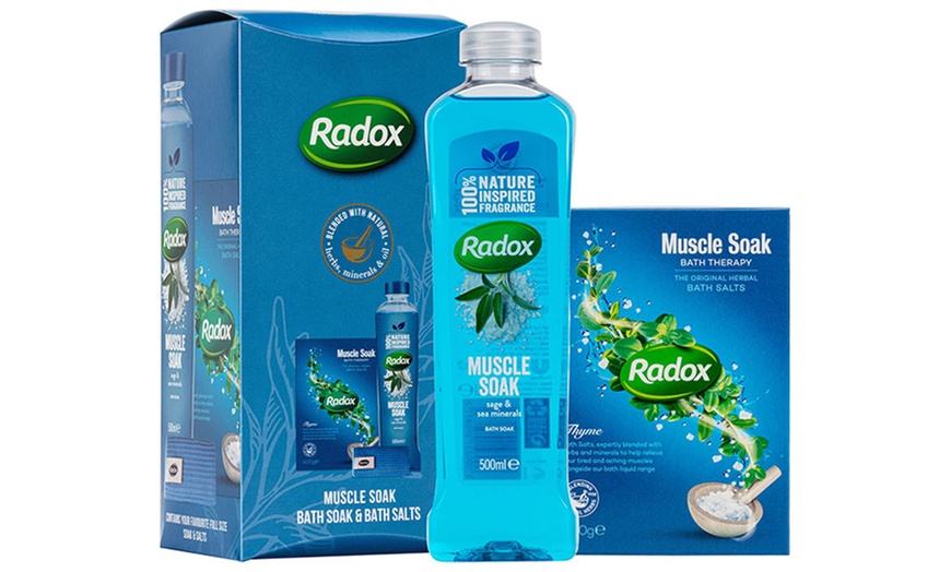 Image 1: Radox Muscle Soak Bath Gift Set