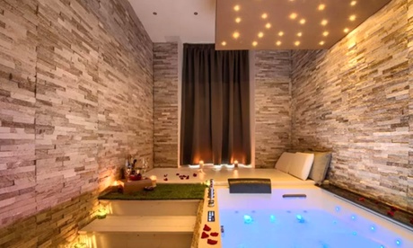 Roma: 1 notte in camera matrimoniale Superior con colazione, Spa privata e Prosecco per 2 Relais Vatican Secret & SPA